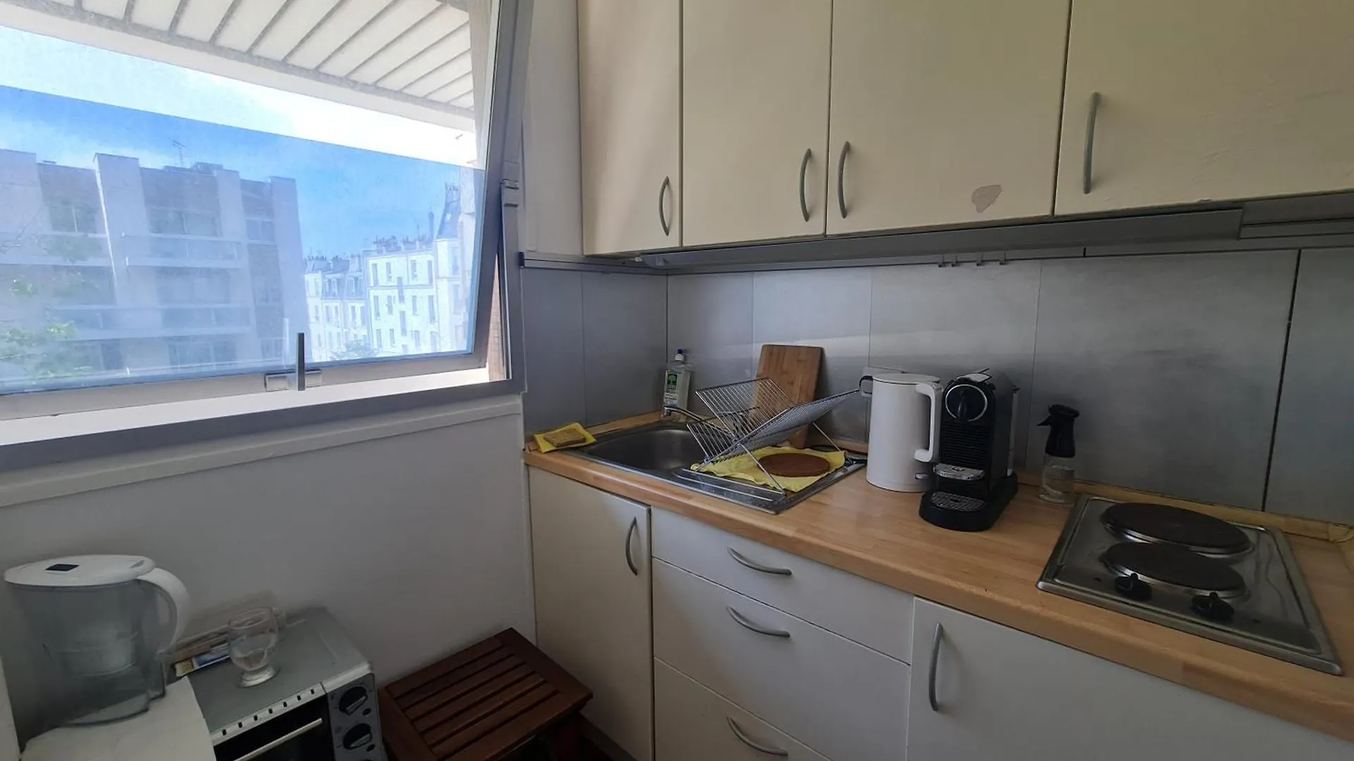 Luminous Studio With Air Conditioning, Eiffel Tower View Paris França