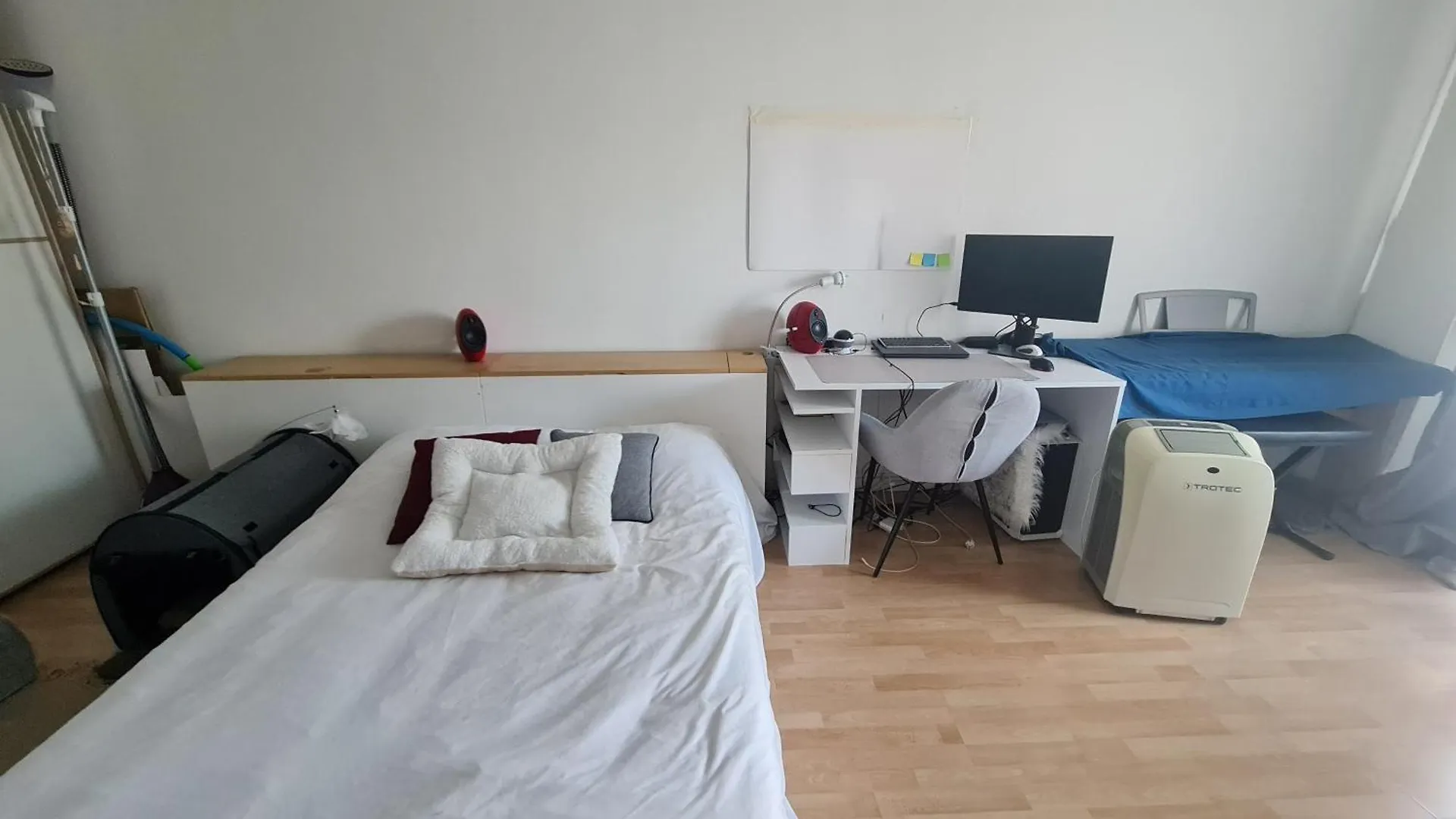 Luminous Studio With Air Conditioning, Eiffel Tower View Paris