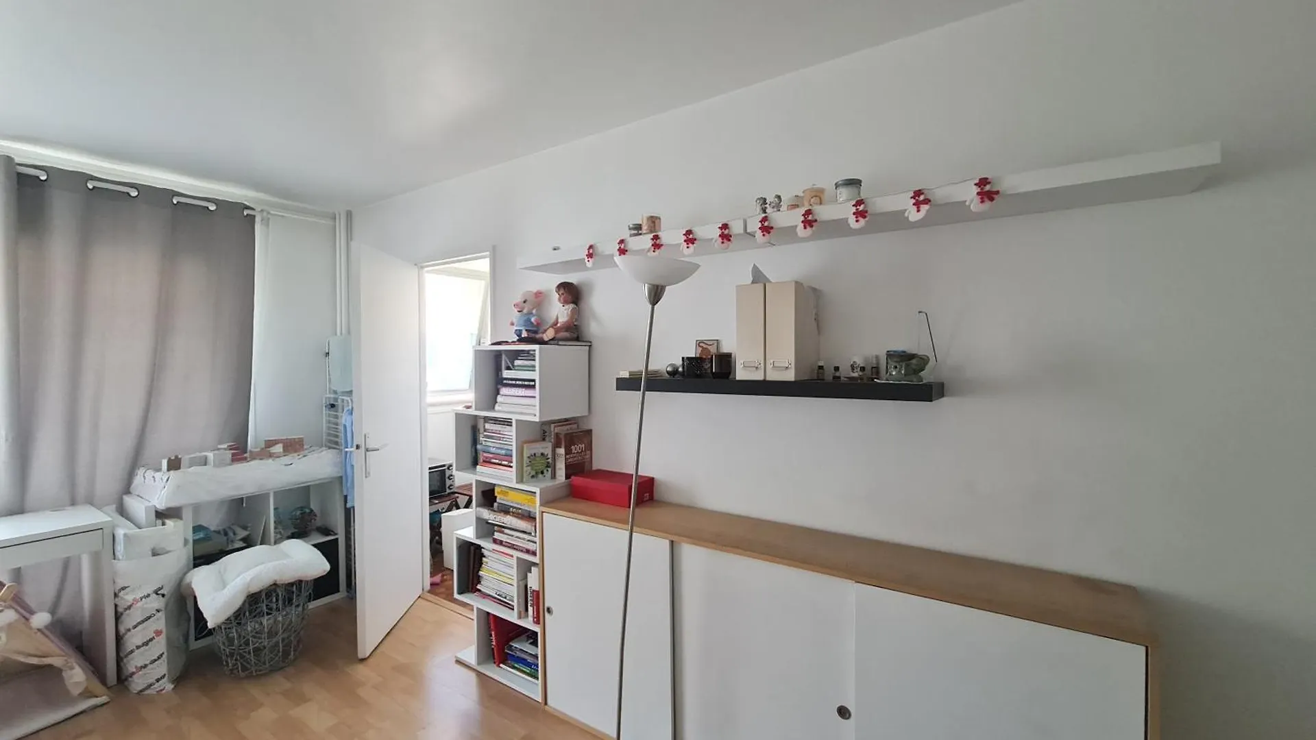 Luminous Studio With Air Conditioning, Eiffel Tower View Paris
